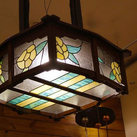 stained glass lighting